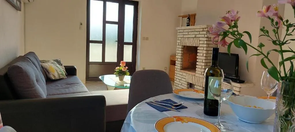 Apartment Green House Villa With Pool Banjole