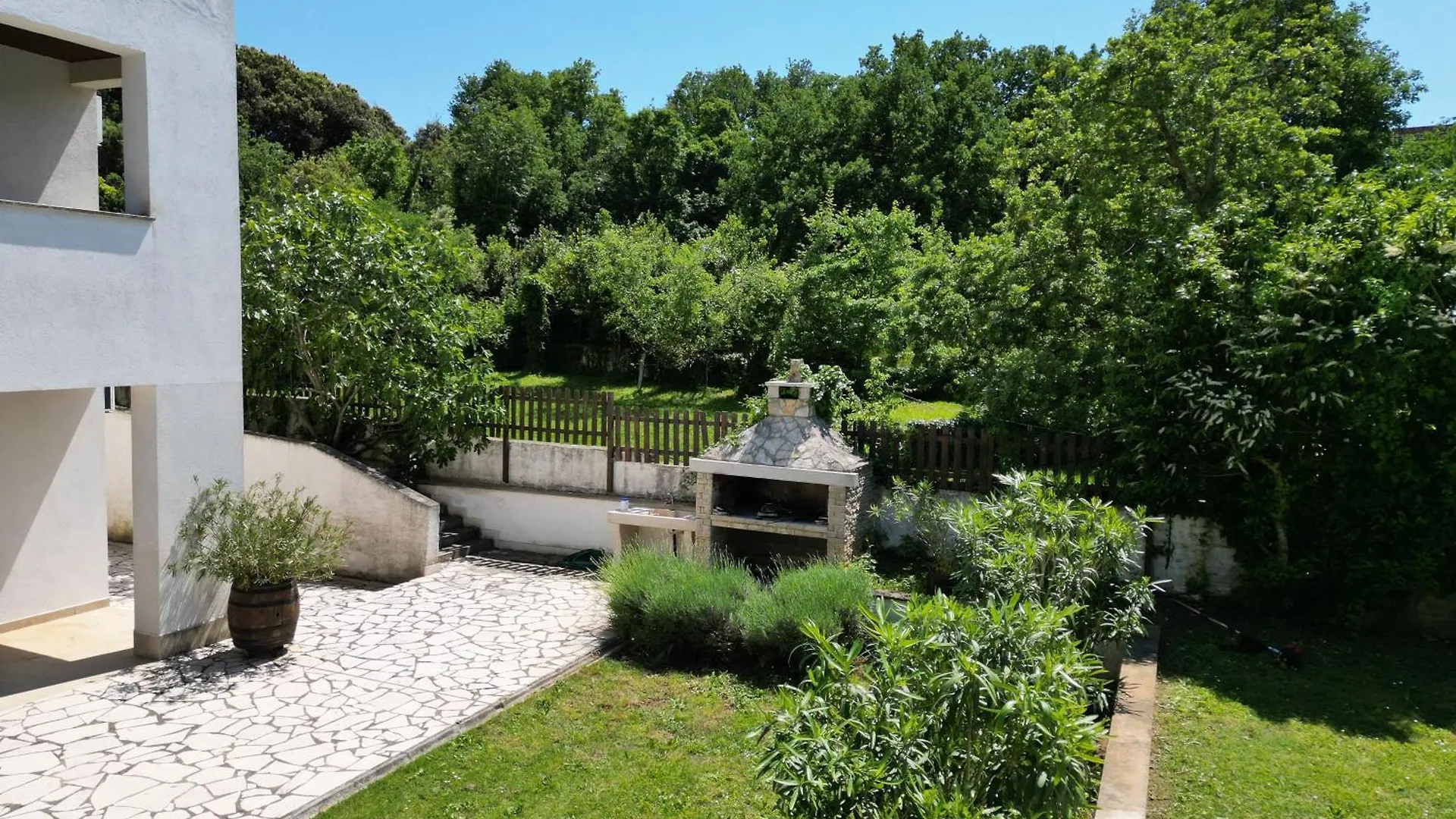 Apartment Green House Villa With Pool Banjole Croatia